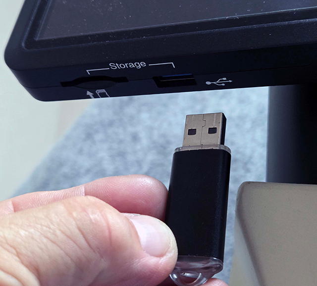 USBメモリ経由でパソコンへの転送もスムーズ